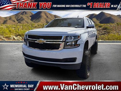 Summit White 2019 Chevrolet Suburban LT