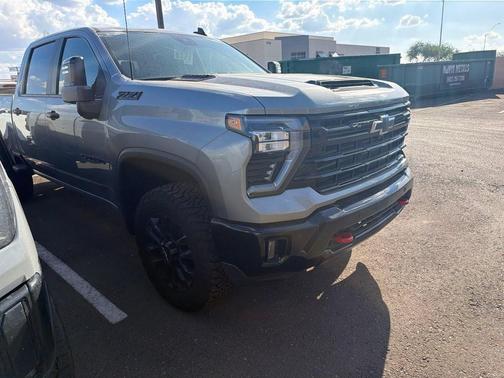 Sterling Gray Metallic 2026 Chevrolet Silverado 2500 LT