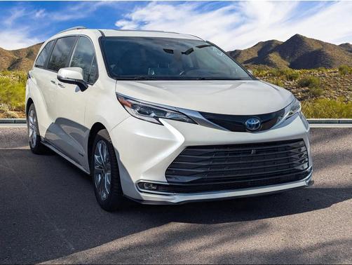 2021 Toyota Sienna Platinum