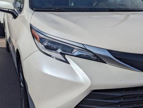2021 Toyota Sienna Platinum