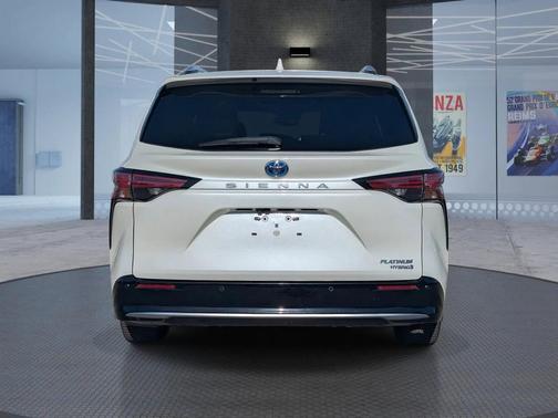 2021 Toyota Sienna Platinum