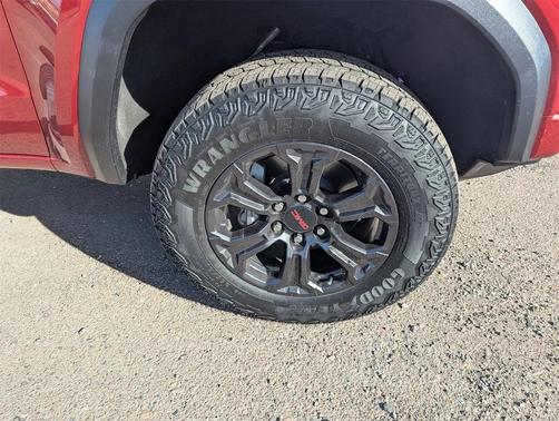 2024 GMC Canyon Elevation