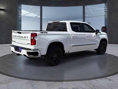Summit White 2025 Chevrolet Silverado 1500 RST
