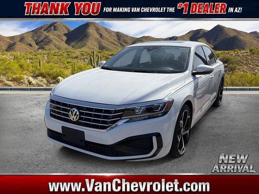 Pure White 2020 Volkswagen Passat 2.0T R-Line