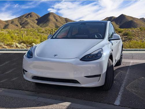 2023 Tesla Model Y Long Range Dual Motor All-Wheel Drive