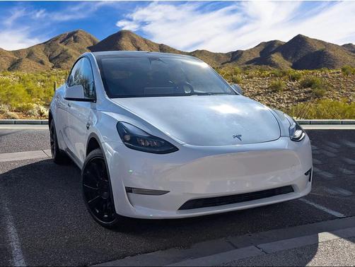 2023 Tesla Model Y Long Range Dual Motor All-Wheel Drive