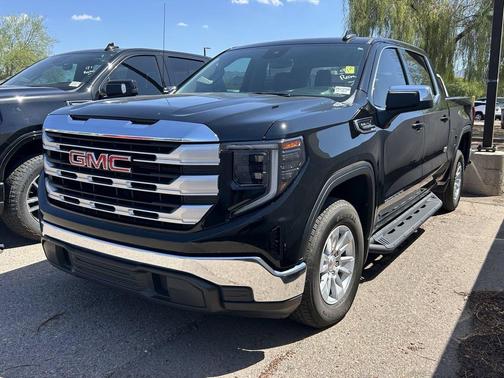 Onyx Black 2025 GMC Sierra 1500 SLE