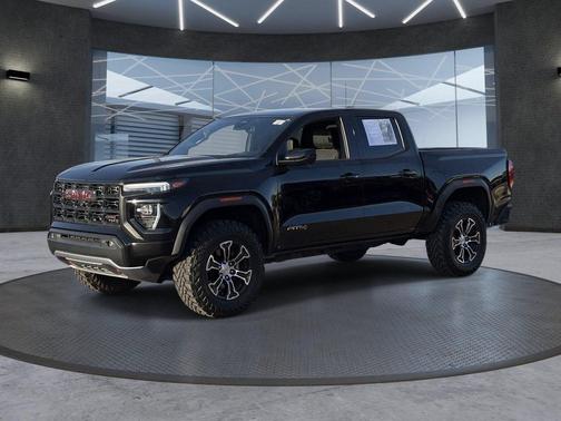 Onyx Black 2023 GMC Canyon AT4