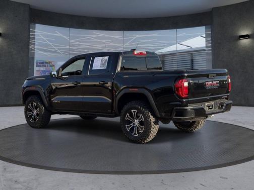 Onyx Black 2023 GMC Canyon AT4