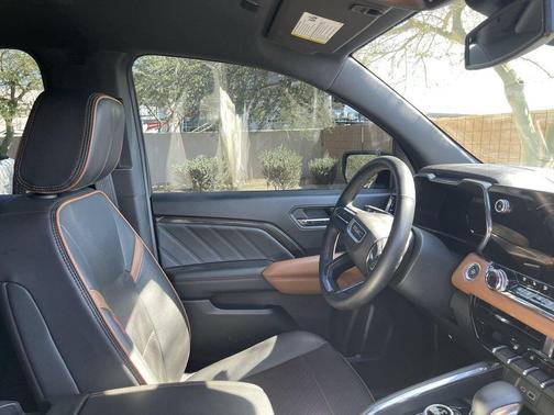 Onyx Black 2023 GMC Canyon AT4