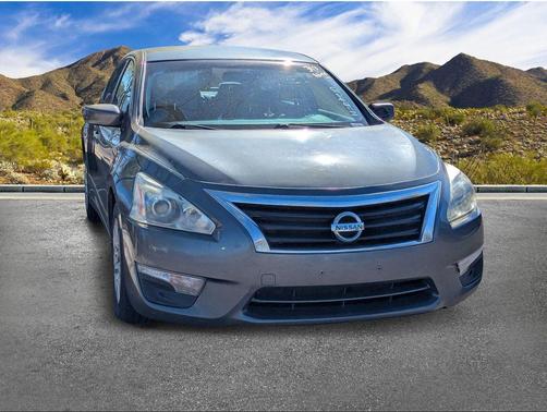 Gun Metallic 2014 Nissan Altima 2.5 S
