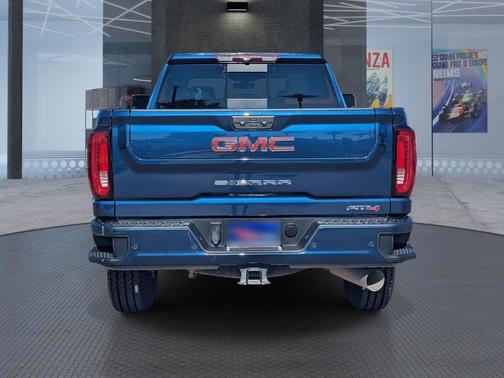 2023 GMC Sierra 2500 AT4