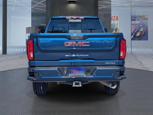 2023 GMC Sierra 2500 AT4