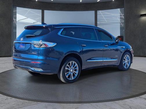 2022 Buick Enclave AWD Avenir