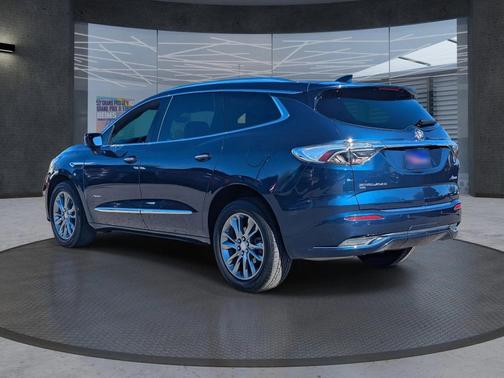 2022 Buick Enclave AWD Avenir
