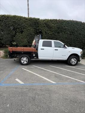 2022 RAM 3500 Tradesman Crew Cab 4x4 6'4' Box