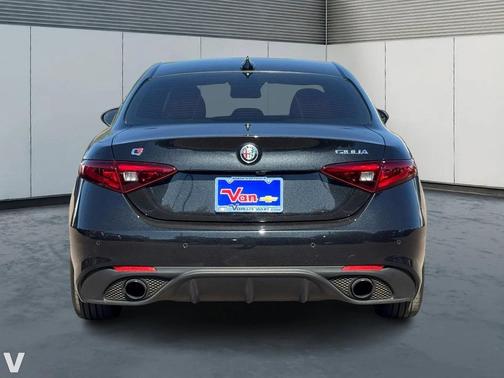 2022 Alfa Romeo Giulia Ti