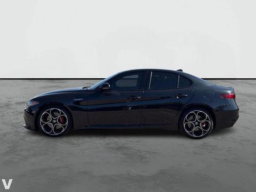 2022 Alfa Romeo Giulia Ti