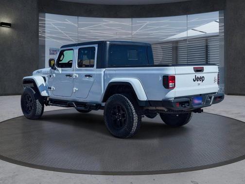 2023 Jeep Gladiator Willys 4x4