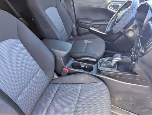 Gray 2023 Kia Soul LX