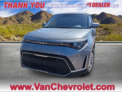 Gray 2023 Kia Soul LX