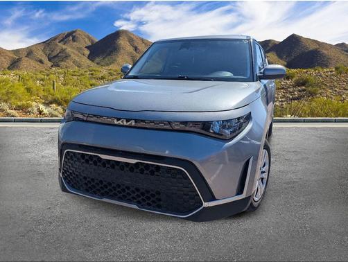 Gray 2023 Kia Soul LX