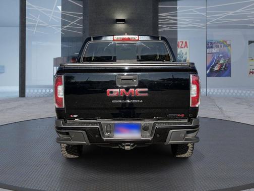 Onyx Black 2022 GMC Canyon AT4