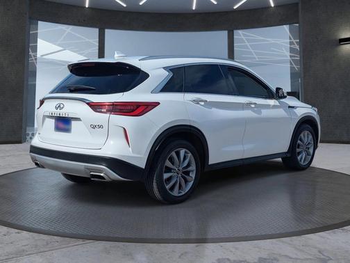 2021 INFINITI QX50 LUXE AWD