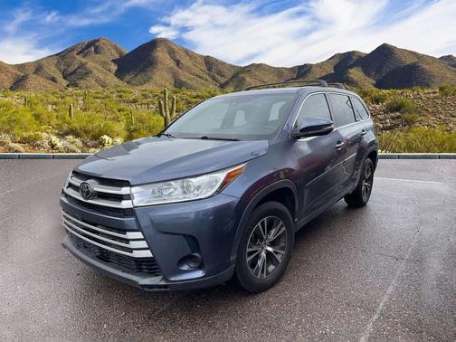 2017 Toyota Highlander LE I4