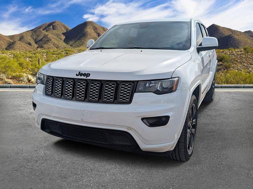 Bright White Clearcoat 2019 Jeep Grand Cherokee Altitude