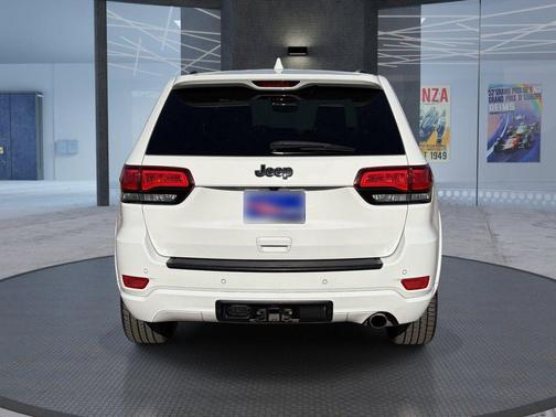 Bright White Clearcoat 2019 Jeep Grand Cherokee Altitude