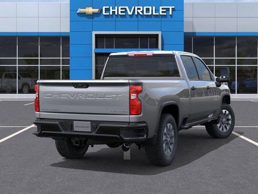 Sterling Gray Metallic 2026 Chevrolet Silverado 2500 Custom
