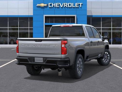 Sterling Gray Metallic 2026 Chevrolet Silverado 2500 Custom