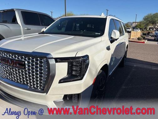 2023 GMC Yukon XL Denali