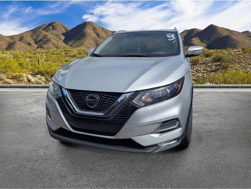 Brilliant Silver Metallic 2021 Nissan Rogue Sport SV