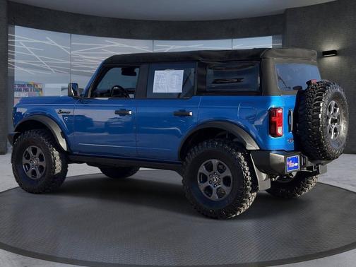 Velocity Blue Metallic 2023 Ford Bronco Big Bend