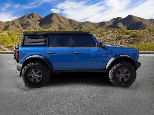 Velocity Blue Metallic 2023 Ford Bronco Big Bend