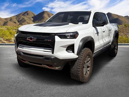 Summit White 2025 Chevrolet Colorado ZR2