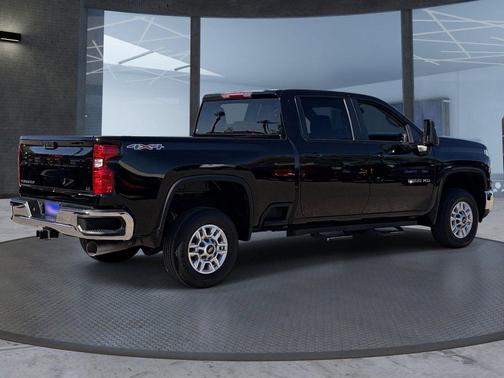 Black 2025 Chevrolet Silverado 2500 LT