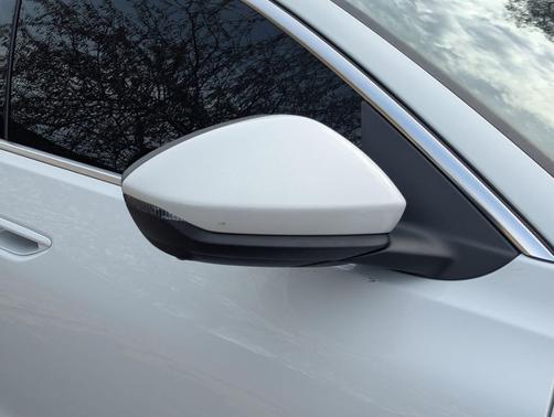 Glacier White Metallic 2025 Audi A6 e-tron Prestige