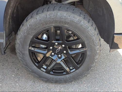 Lakeshore Blue Metallic 2024 Chevrolet Silverado 1500 LT Trail Boss