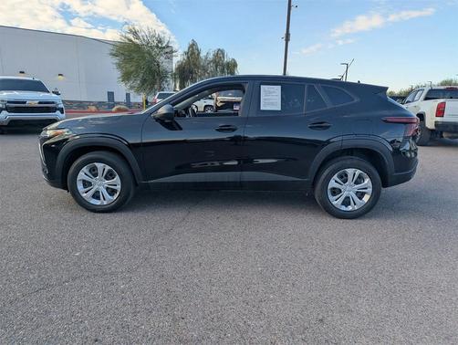 2025 Chevrolet Trax LS