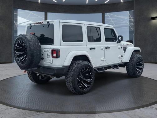 2022 Jeep Wrangler Willys