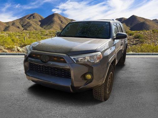 Magnetic Gray Metallic 2018 Toyota 4Runner SR5