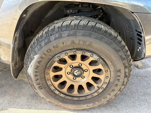 Magnetic Gray Metallic 2018 Toyota 4Runner SR5