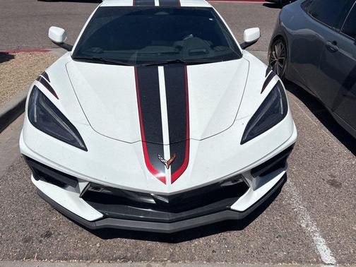 Arctic White 2024 Chevrolet Corvette Stingray w/2LT