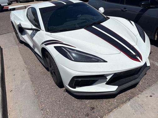 Arctic White 2024 Chevrolet Corvette Stingray w/2LT