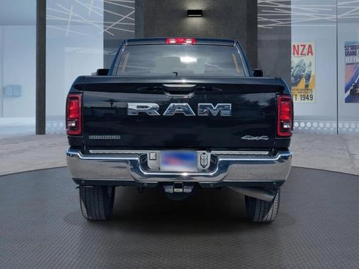 2025 RAM 3500 Big Horn Crew Cab 4x4 6'4' Box