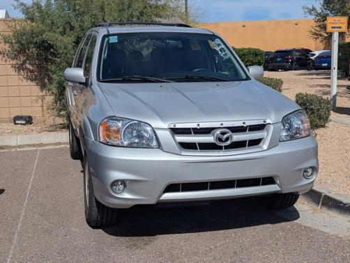 2005 Mazda Tribute s