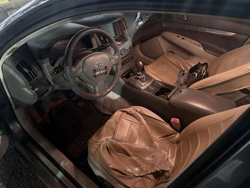 2012 INFINITI G25 Journey